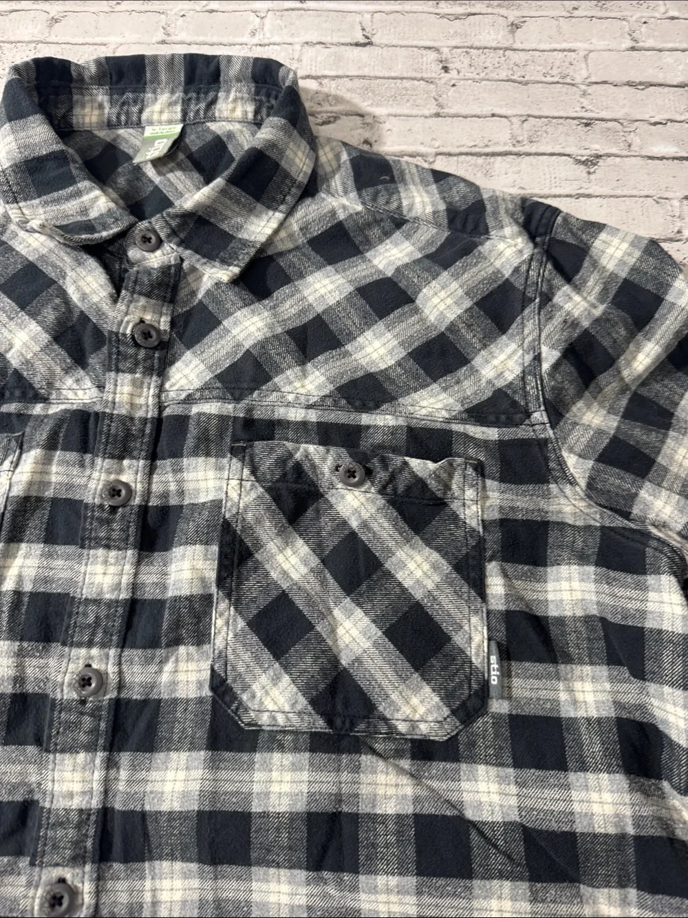 Stio mens XL black white cotton button up casual flannel shirt EUC